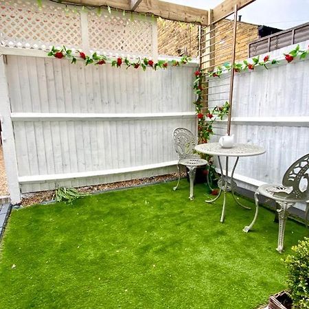 Modern And Cosy Studio Flat لندن المظهر الخارجي الصورة